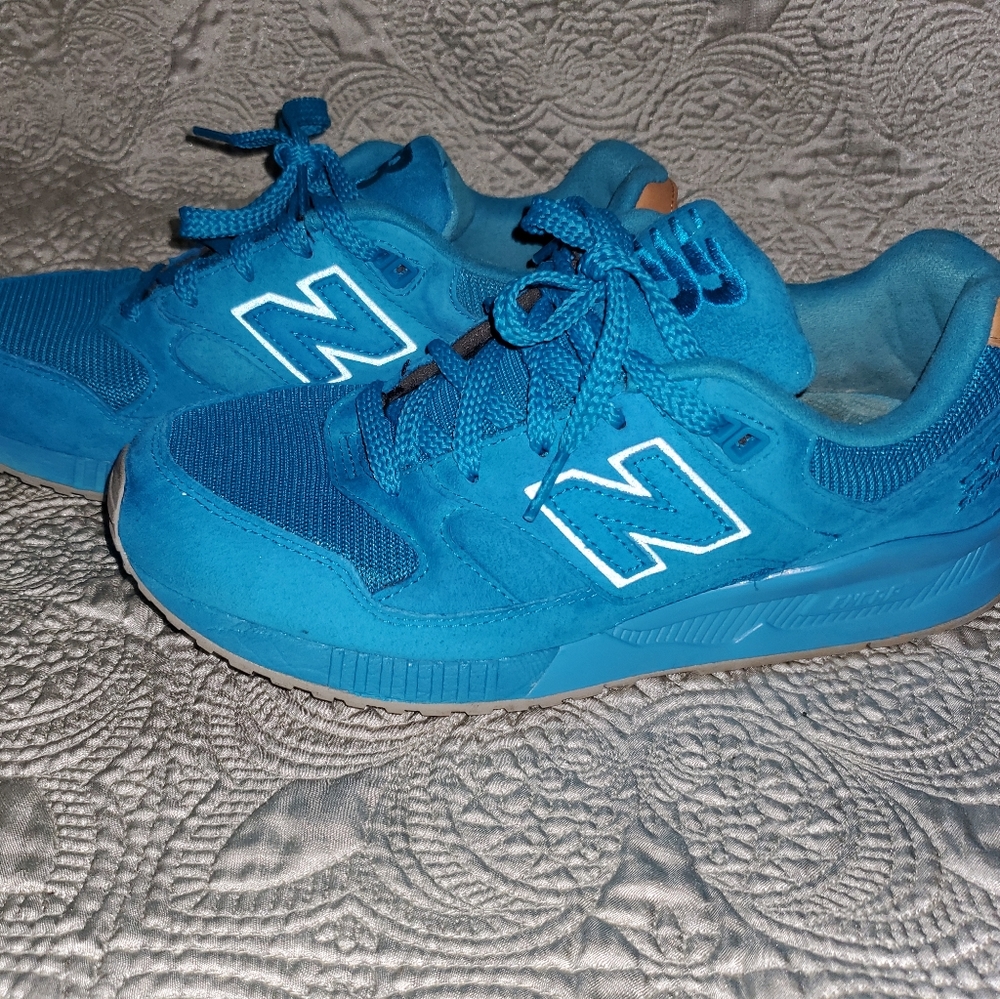 New Balance - Picture 2 of 4